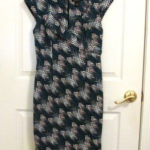 WHBM Size 6 V-Neck Pattern Dress Winter Green